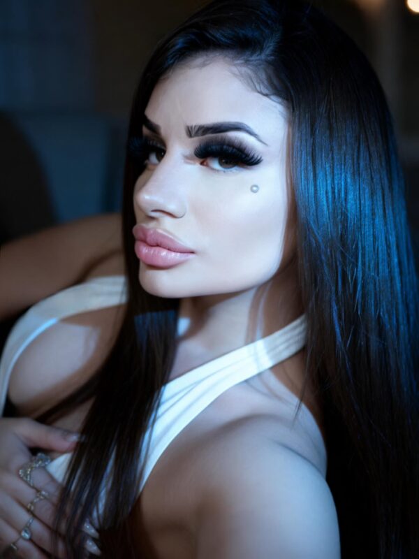 Nicole Darwiche nicoleb4by